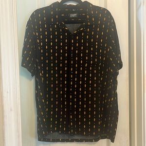 XXL Relaxed Fit Camp Shirt black and gold